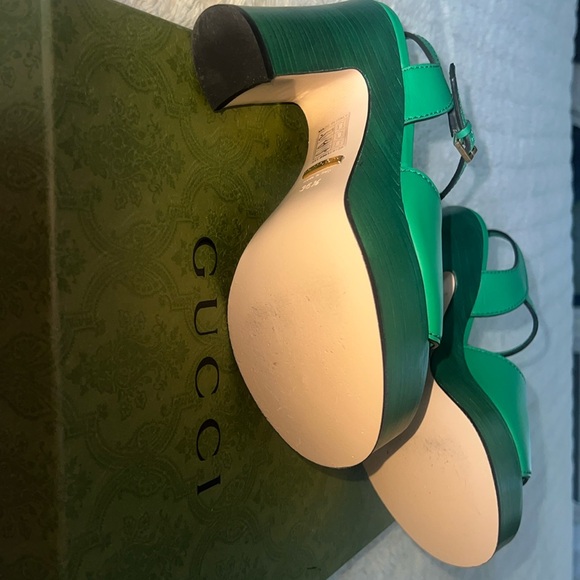 Authentic Gucci Cosmos Softy Shamrock Green Platform Heels - Picture 3 of 5
